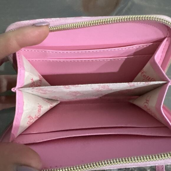 Hello Kitty Pink Gingham Wallet With A Wristlet Strap EUC - Picture 4 of 11